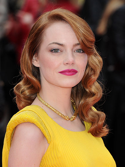 emma-stone-spider-man-red-carpet-04.jpg