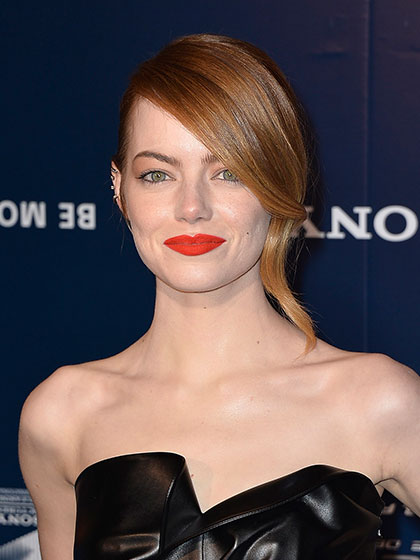 emma-stone-spider-man-red-carpet-05.jpg